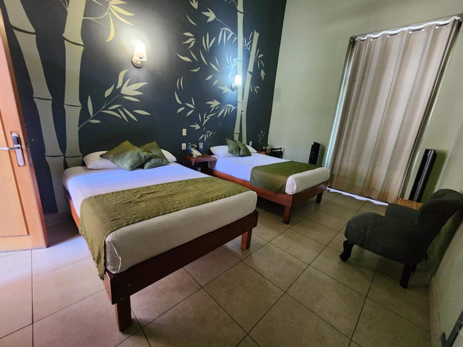 Plaza Hotel 3*