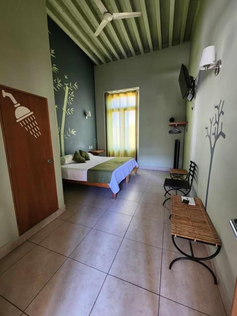 Hotel Plaza 3*